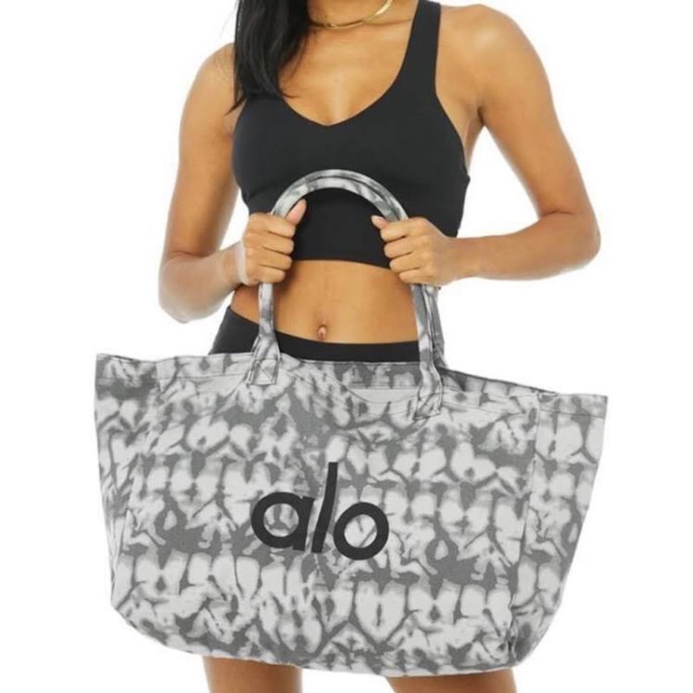 Alo Yoga Grey Tie Dye Shopper Tote Bag - Picture 8 of 12